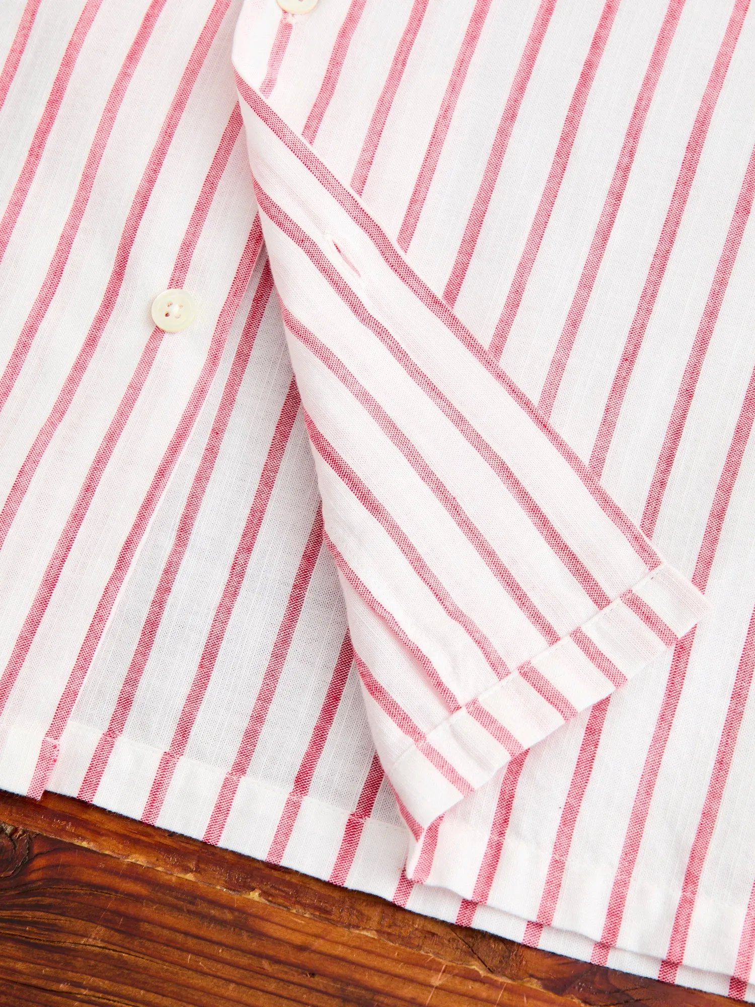 Beach Cabin Button-Up Shirt in Red