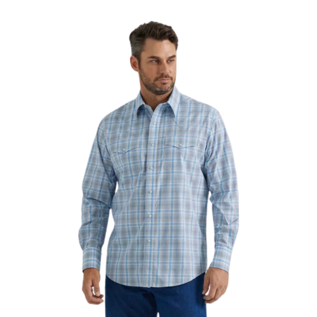 Wrangler Men's Classic Fit Wrinkle Blue Plaid Shirt